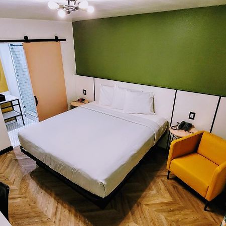 The Bell Vista Hotel Бърбанк Екстериор снимка