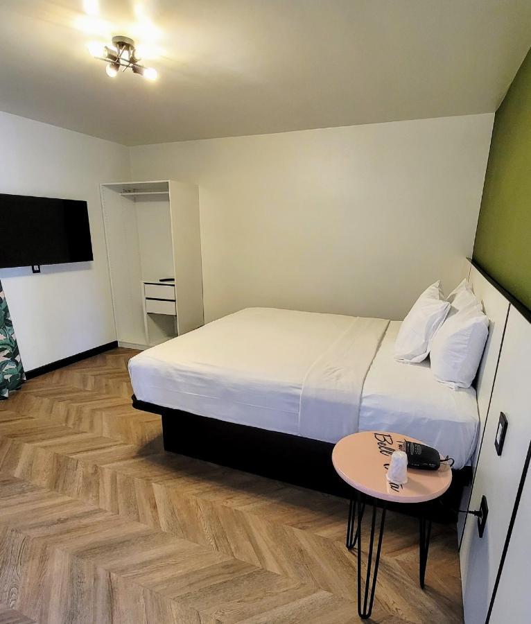 The Bell Vista Hotel Бърбанк Екстериор снимка