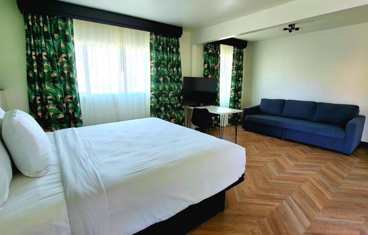 The Bell Vista Hotel Бърбанк Екстериор снимка