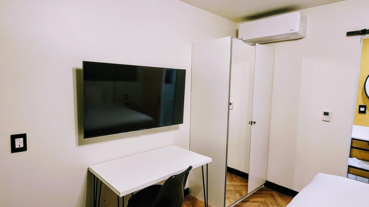 The Bell Vista Hotel Бърбанк Екстериор снимка